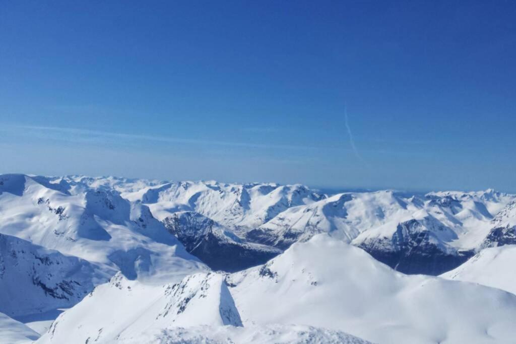 Вілла Bakken, Feriebolig Volda Екстер'єр фото